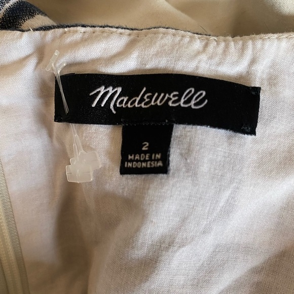 Madewell Bell-Sleeve Dress in Leighton Plaid 2 MM - Picture 4 of 8